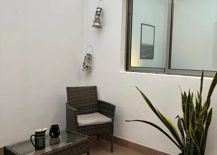 Lägenhet 3bedroom Flat, 2 Bath In Plaza De La Feria