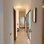3bedroom Flat, 2 Bath In Plaza De La Feria شقة