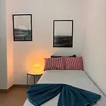 3bedroom Flat, 2 Bath In Plaza De La Feria شقة *