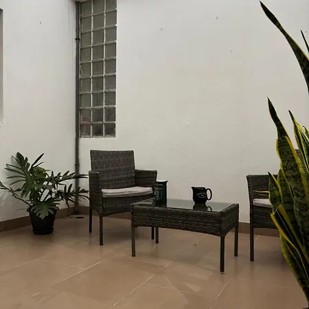 3bedroom Flat, 2 Bath In Plaza De La Feria Apartament *