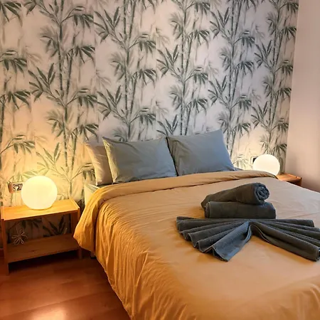 Апартаменты 3bedroom Flat, 2 Bath In Plaza De La Feria *