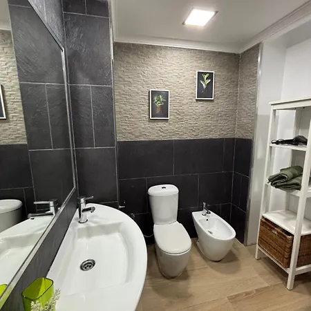 Apartamento 3bedroom Flat, 2 Bath In Plaza De La Feria