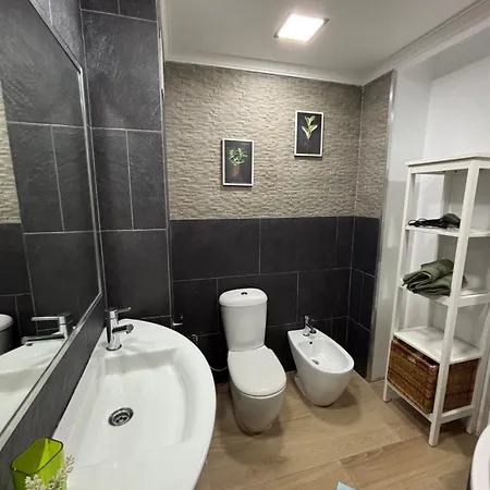 3bedroom Flat, 2 Bath In Plaza De La Feria Апартаменты *