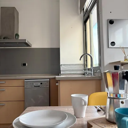 Apartamento 3bedroom Flat, 2 Bath In Plaza De La Feria