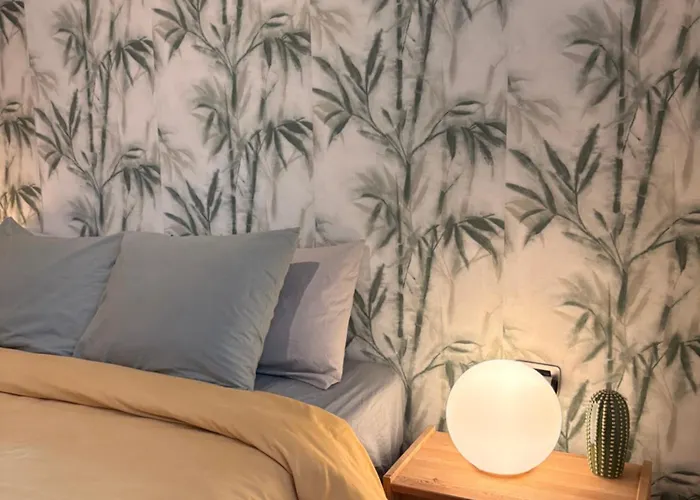 3bedroom Flat, 2 Bath In Plaza De La Feria Apartament *