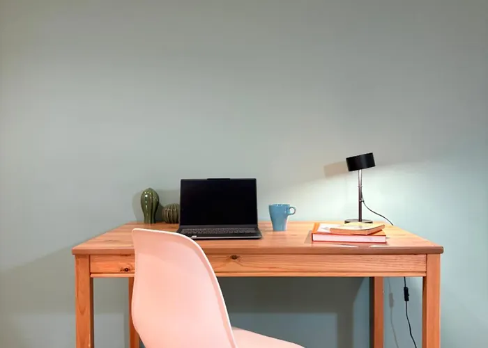 Apartament 3bedroom Flat, 2 Bath In Plaza De La Feria *