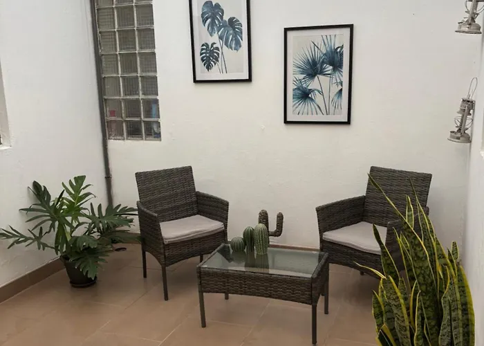 3bedroom Flat, 2 Bath In Plaza De La Feria アパート