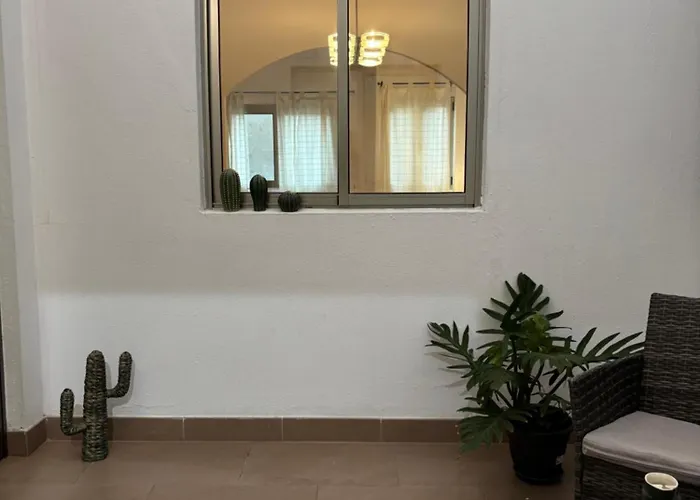 Apartamento 3bedroom Flat, 2 Bath In Plaza De La Feria